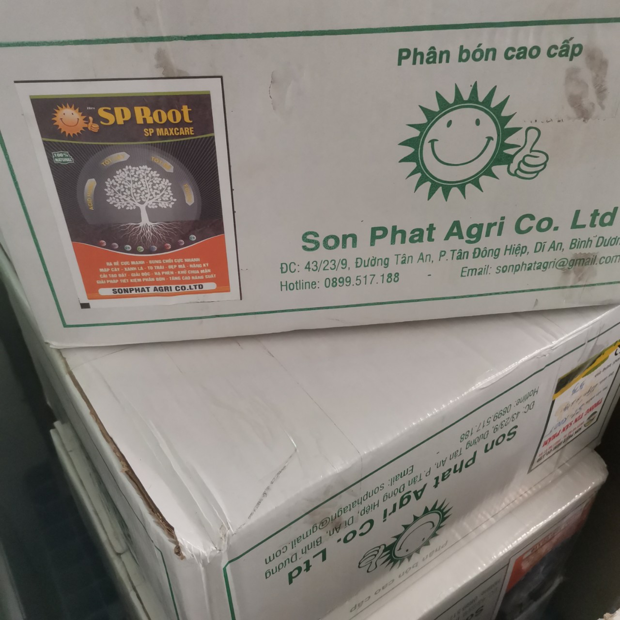 Phân bón Humic SP Root Maxcare omri plus 1kg - Ra rễ cực mạnh - Bung chồi cực nhanh - Cải tạo đất - mập cây - xanh lá