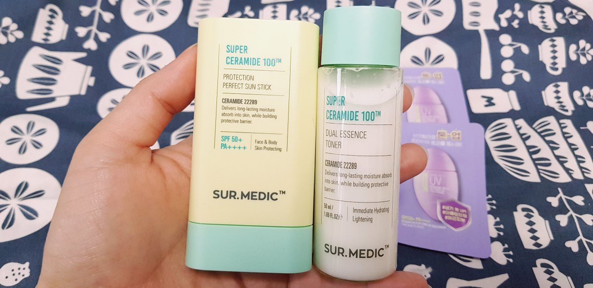 Set Thỏi Chống Nắng &amp; Toner Dưỡng Ẩm Da Sur.Medic Super Ceramide 100 (Sun Stick 20g + Toner 50ml) + TẶng Kèm 1 Băng Đô Tai MÈo (MÀu Ngẫu Nhiên)