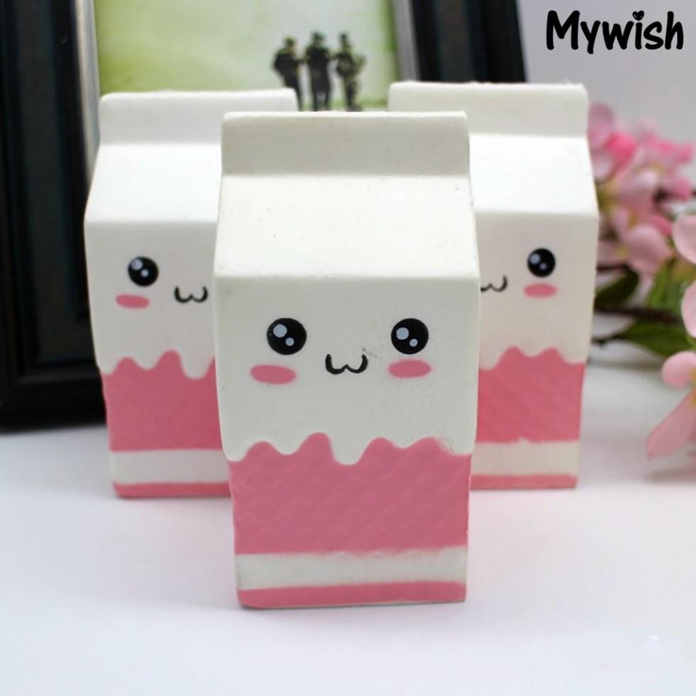 Đồ Chơi Xốp Squishy Giảm Stress Hình Bình Sữa Dễ Thương Cho Bé