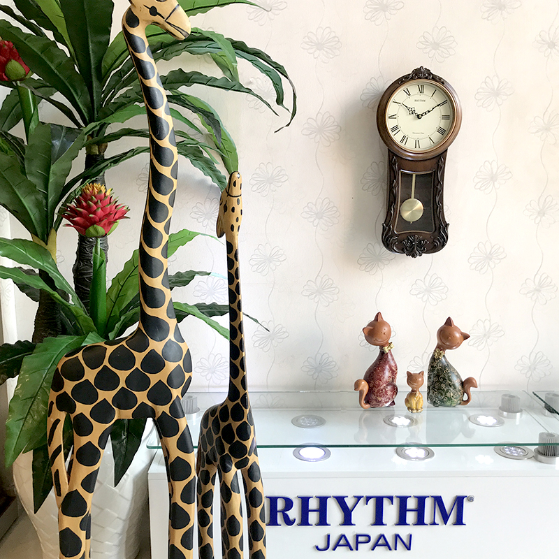 Đồng hồ treo tường Nhật Bản RHYTHM CMJ546NR06, Kt 26.0 x 58.0 x 9.5cm, 2.2 kg, Vỏ Gỗ