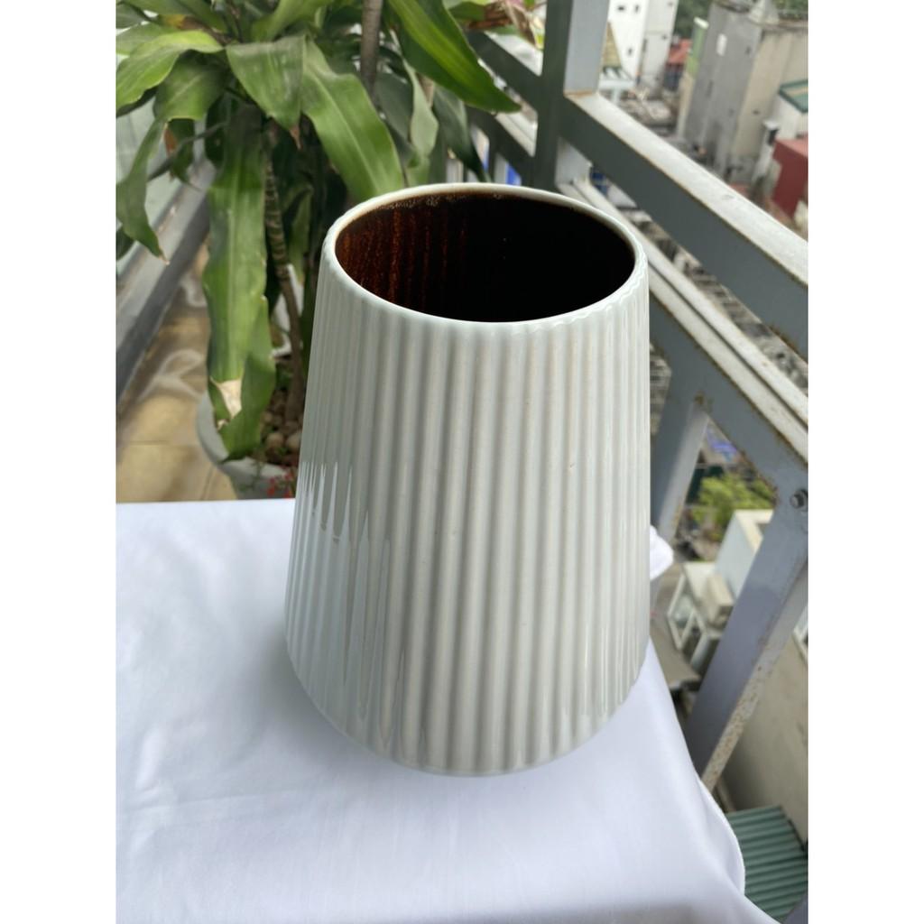 BÌNH HOA BÁT TRÀNG CAO CẤP DÁNG CÚP KẺ SỌC