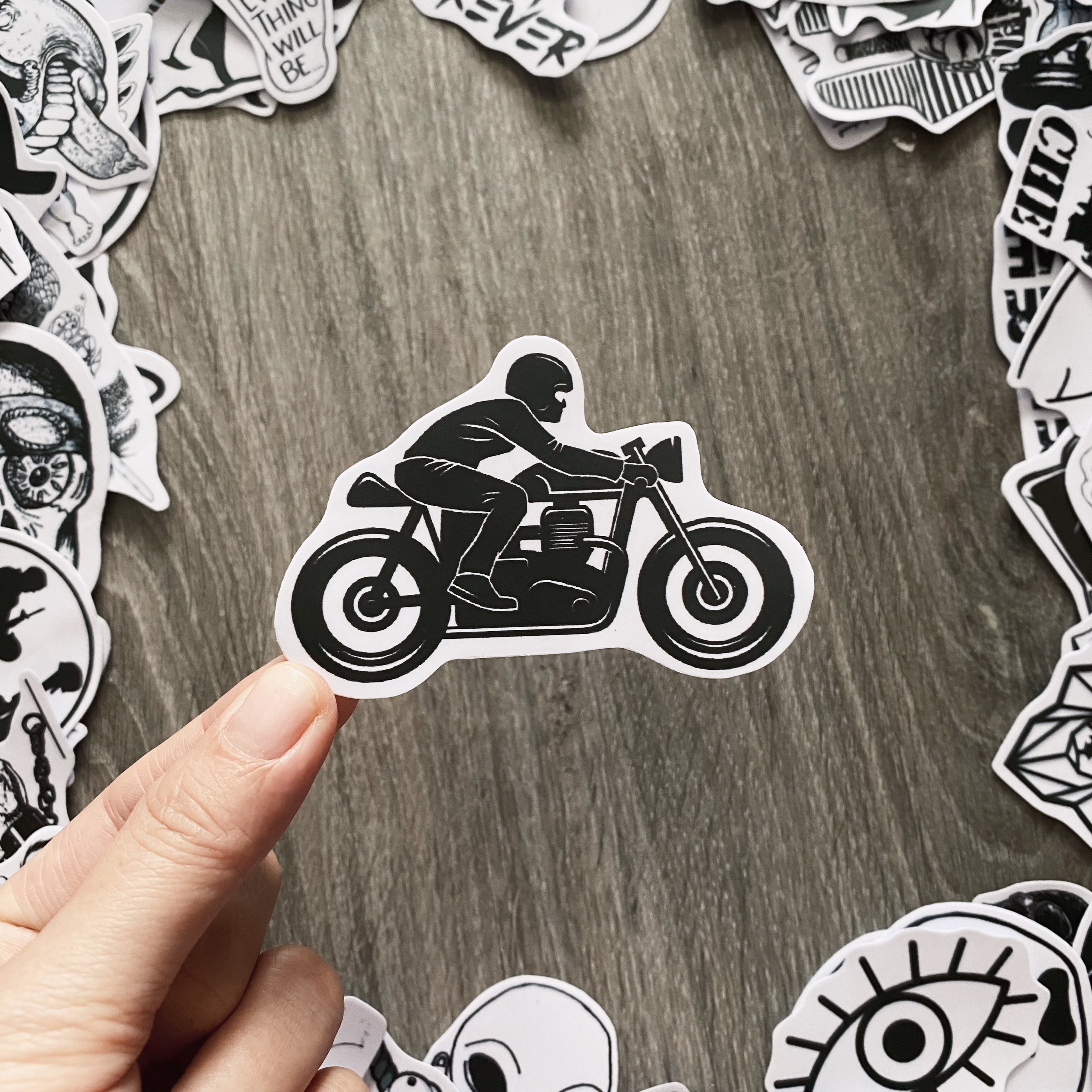Sticker TRẮNG ĐEN - Black White - Dán Trang Trí - Chất Liệu PVC Cán Màng Chất Lượng Cao Chống Nước, Chống Nắng, Không Bong Tróc Phai Màu