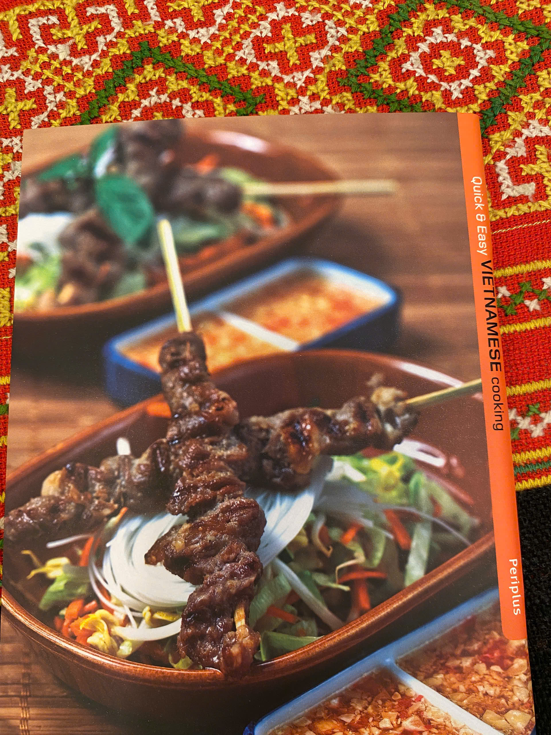 Sách - Quick &amp; Easy Vietnamese Cooking | English Cookbooks / Sách Nấu ăn Tiếng Anh / Ẩm thực Việt