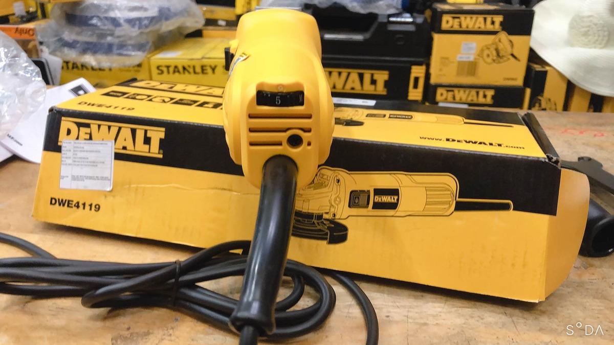 MÁY MÀI GÓC 950 W 125MM DEWALT DWE4119-B1- HÀNG CHÍNH HÃNG