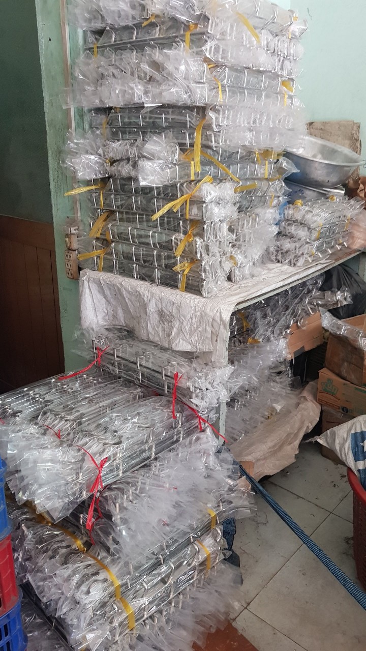 MÓC TREO QUẦN ÁO GẮN TƯỜNG SIÊU TIỆN DỤNG,CHẮC CHẮN,INOX 304 CHỐNG ĂN MÒN CAO,TRANG TRÍ NHÀ CỬA