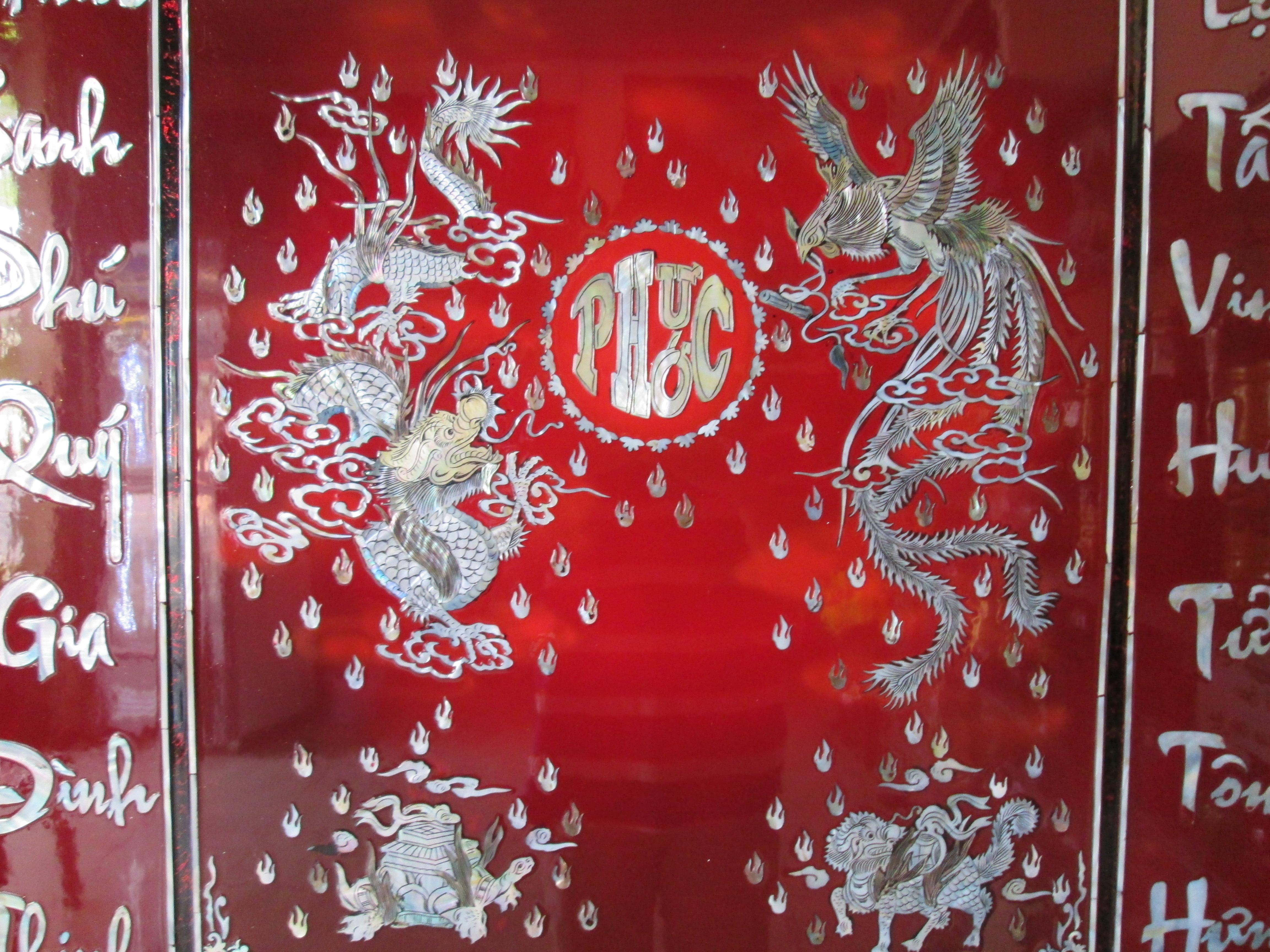 Tranh liễn thờ - Cửu huyền thất tổ, chủ đề Tứ Linh cẩn ốc mang đến tài lộc, thịnh vượng, bình an, tranh cỡ nhỏ kích thước 88x88cm, thích hợp cho mọi không gian phòng thờ