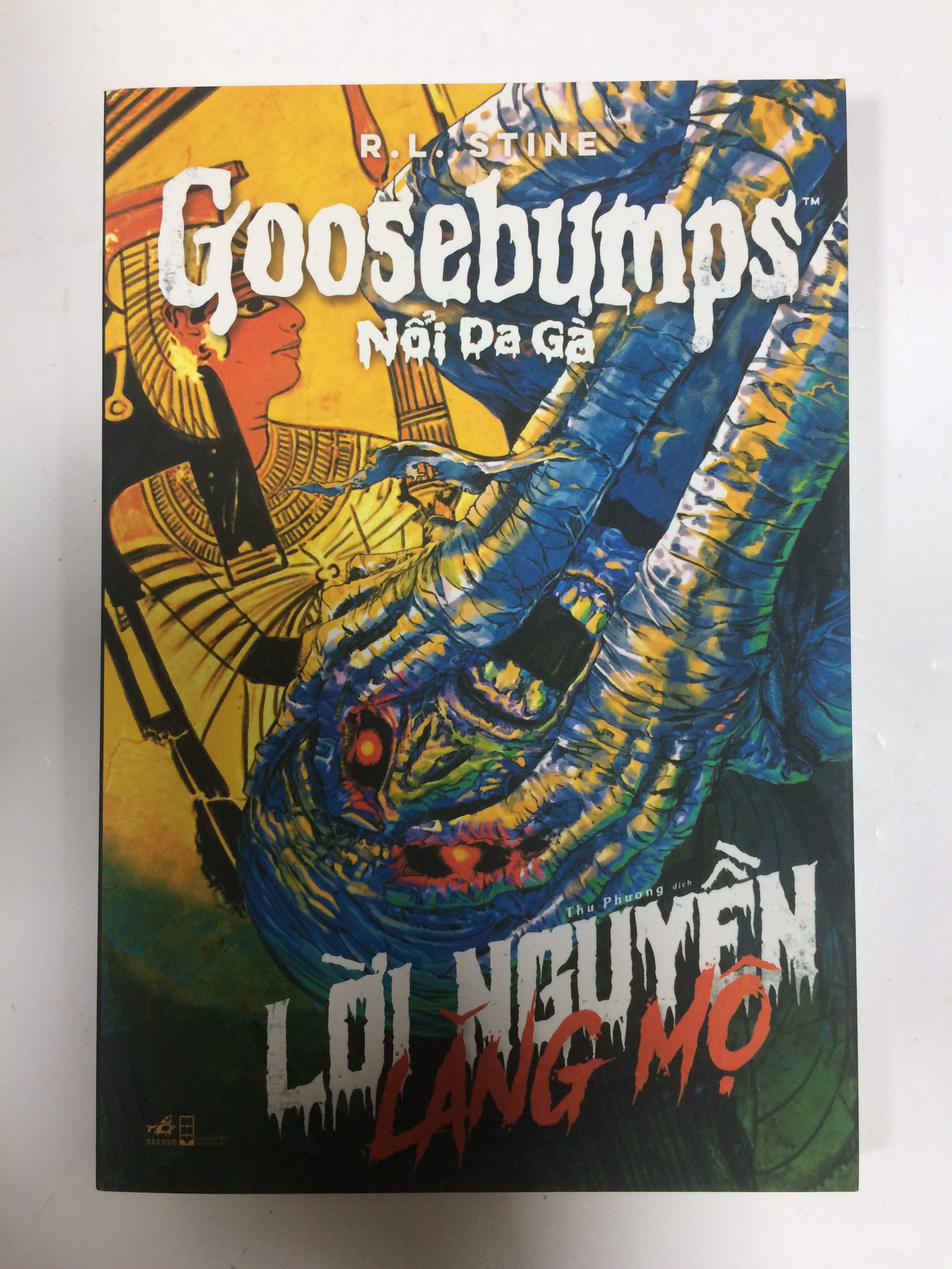 Trọn bộ 5 cuốn Goosebumps - Nổi da gà (Con rối sống dậy, Vùng đất kinh hoàng, Mặt nạ quỷ ám, Lời nguyền lăng mộ, Máu quái)