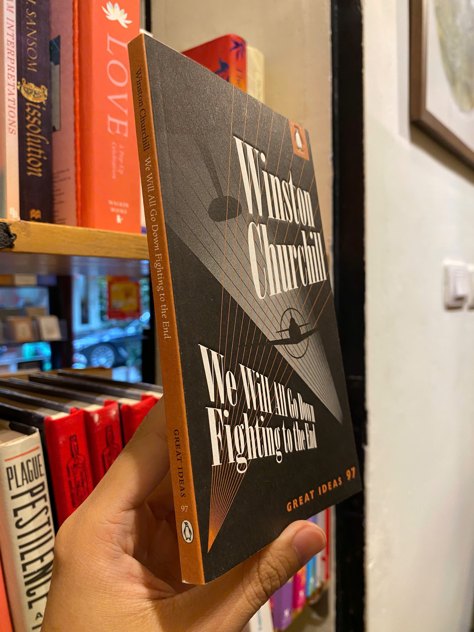 Sách - We Will All Go Down Fighting to the End by Winston Churchill (Penguin Great Ideas)