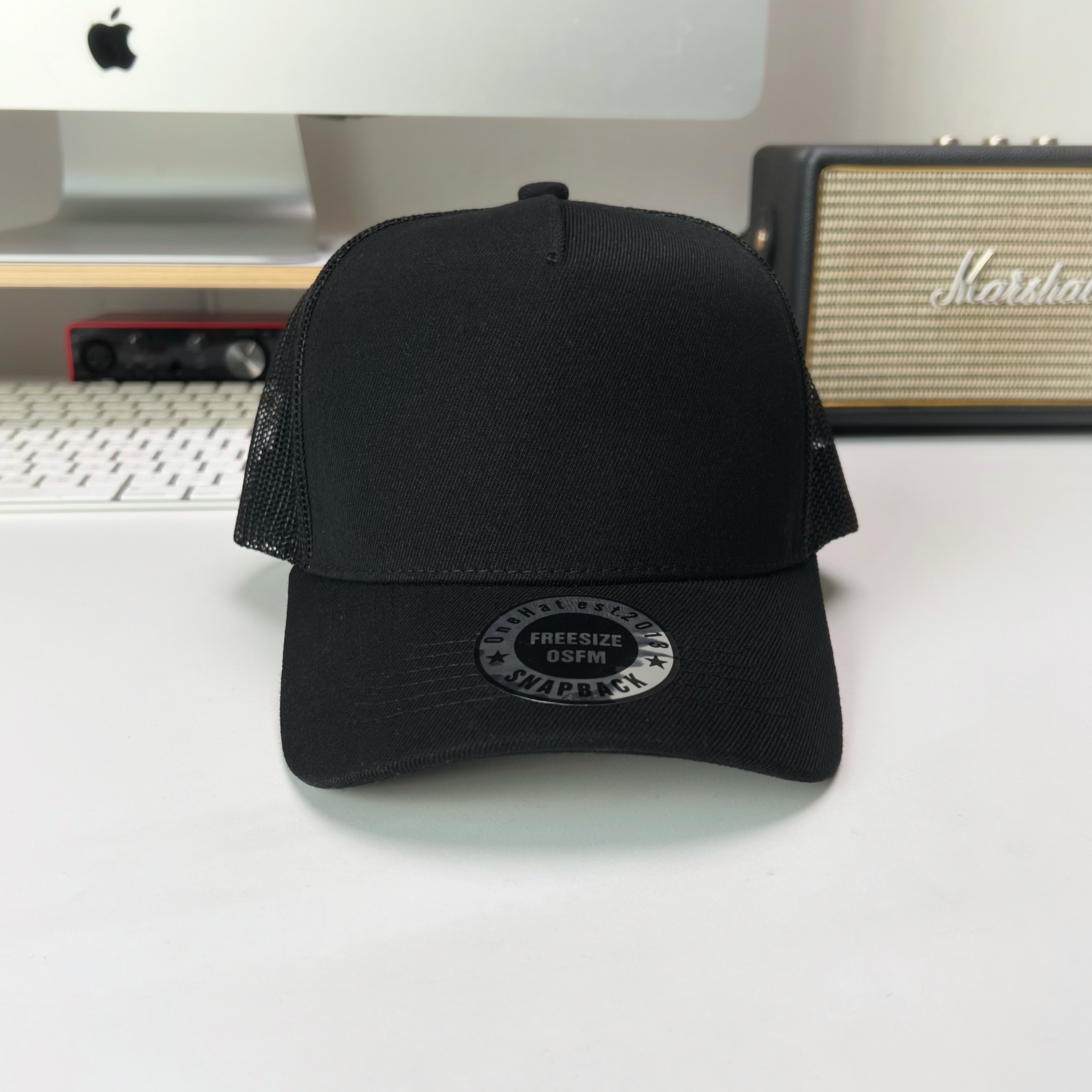Nón Lưỡi Trai Vành Cong fom Trucker trơn đen LƯỚI sâu đầu quai cài nút Brand One Hat