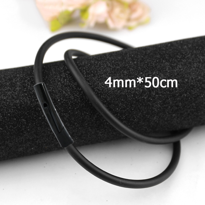 Dây chuyền cao su cao cấp khóa vip màu đen đem lại đẳng cấp, phong độ cho người đeo, 2 đầu đóng chốt ngang vô cùng chắn