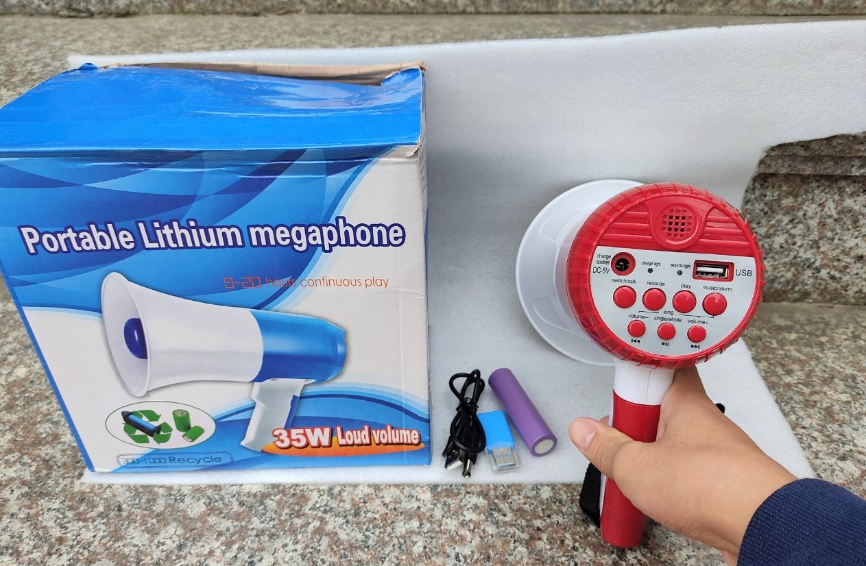 LOA PHÓNG THANH CẦM TAY CÓ GHI ÂM 35W - PIN KHỎE 10 TIẾNG - LOA PHÁT TIẾNG RAO - Hàng chính hãng / Hàng nhập khẩu