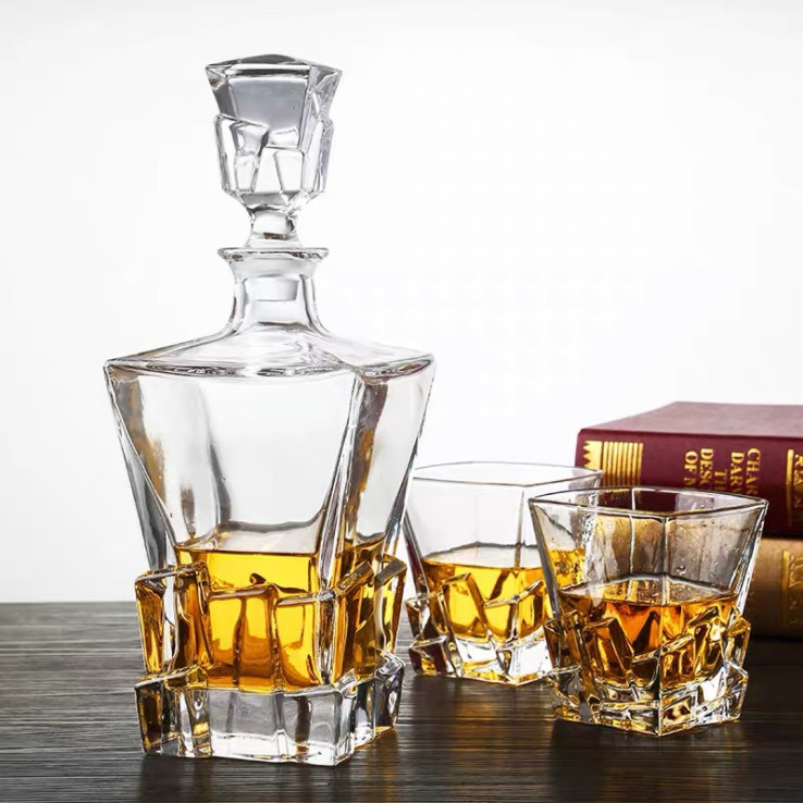 Bộ bình và ly thủy tinh Aras Decanter Square (1 Bình, 6 ly)