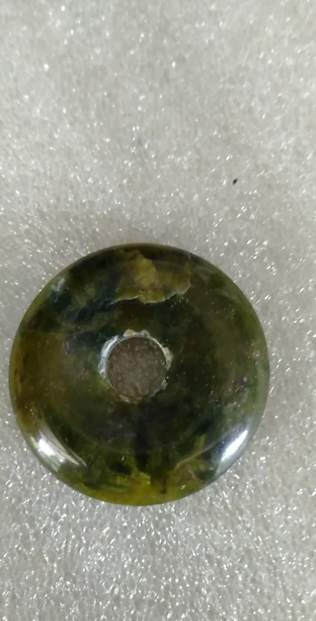 Đồng điếu ngọc jade đeo cổ nhiều màu cho mệnh Hỏa Mộc Kim thổ ngọc tự nhiên của Việt Nam