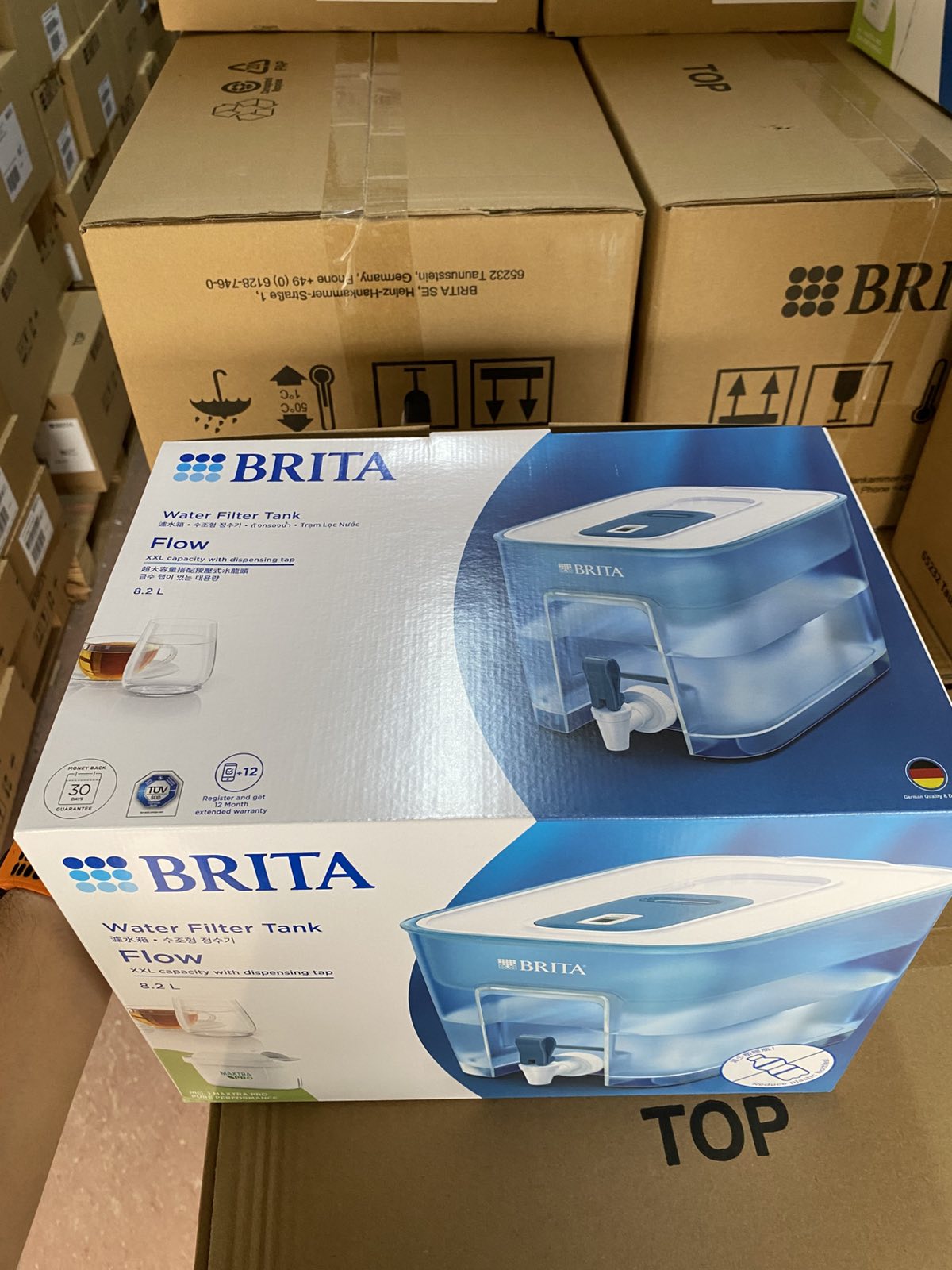 Bình lọc nước BRITA Flow 8.2L (có sẵn 1 lõi lọc Maxtra Pro 150L)