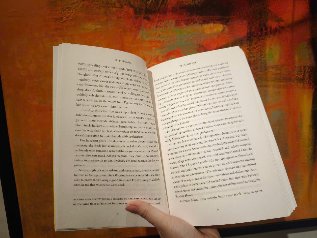 Sách - Yellowface: A Novel of Racism and Cultural Appropriation by R. F Kuang/Paperback US khổ lớn