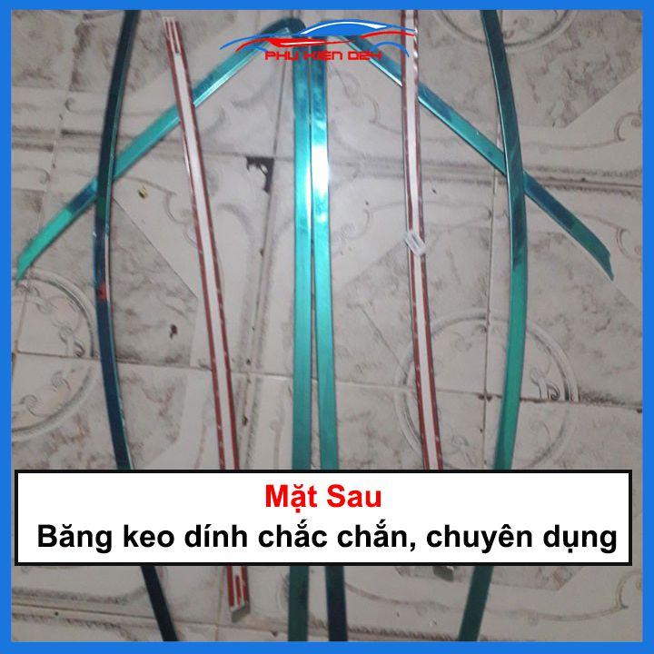 Bộ nẹp viền chân kính cong kính Innova 2017-2022 Inox sáng bóng chuẩn form xe