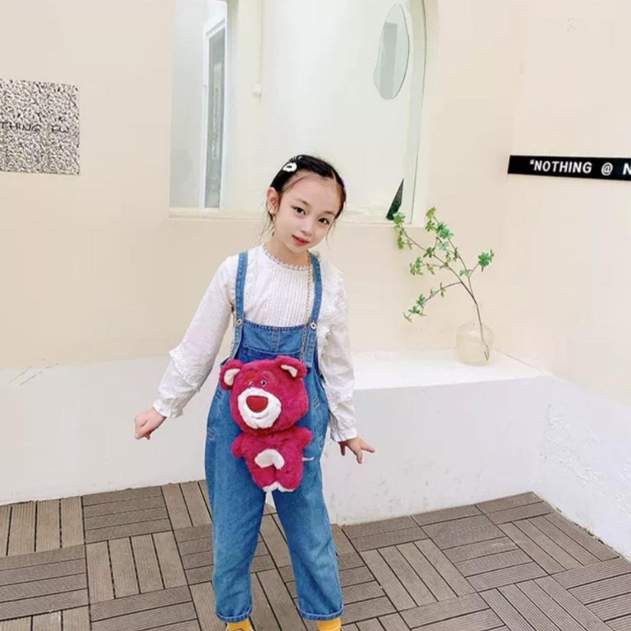 TÚI ĐEO CHÉO HÌNH GẤU DÂU HỒNG NHỒI BÔNG NGỘ NGHĨNH ĐÁNG YÊU HOT TREND 2023