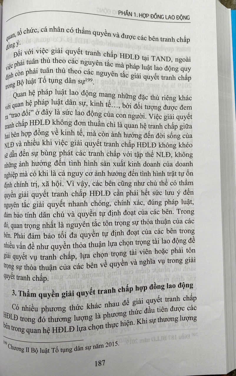 Hợp Đồng Trong Lĩnh Vực Lao Động 