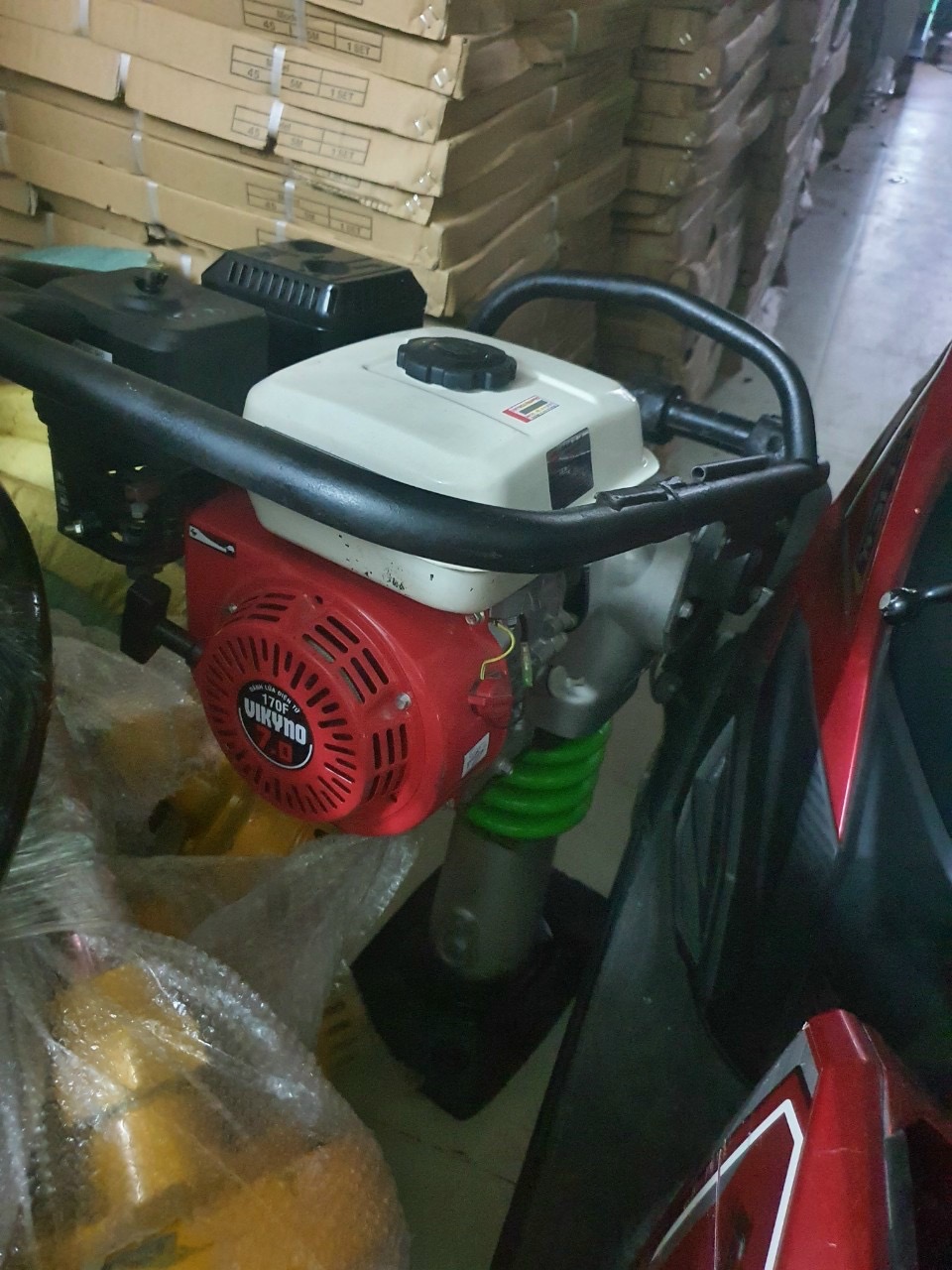 Đầm cóc đầu nổ Vikyno 7hp