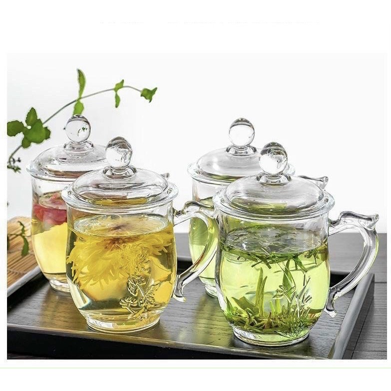 Ly/ cốc thủy tinh có quai cầm và nắp đậy dung tích 300ml