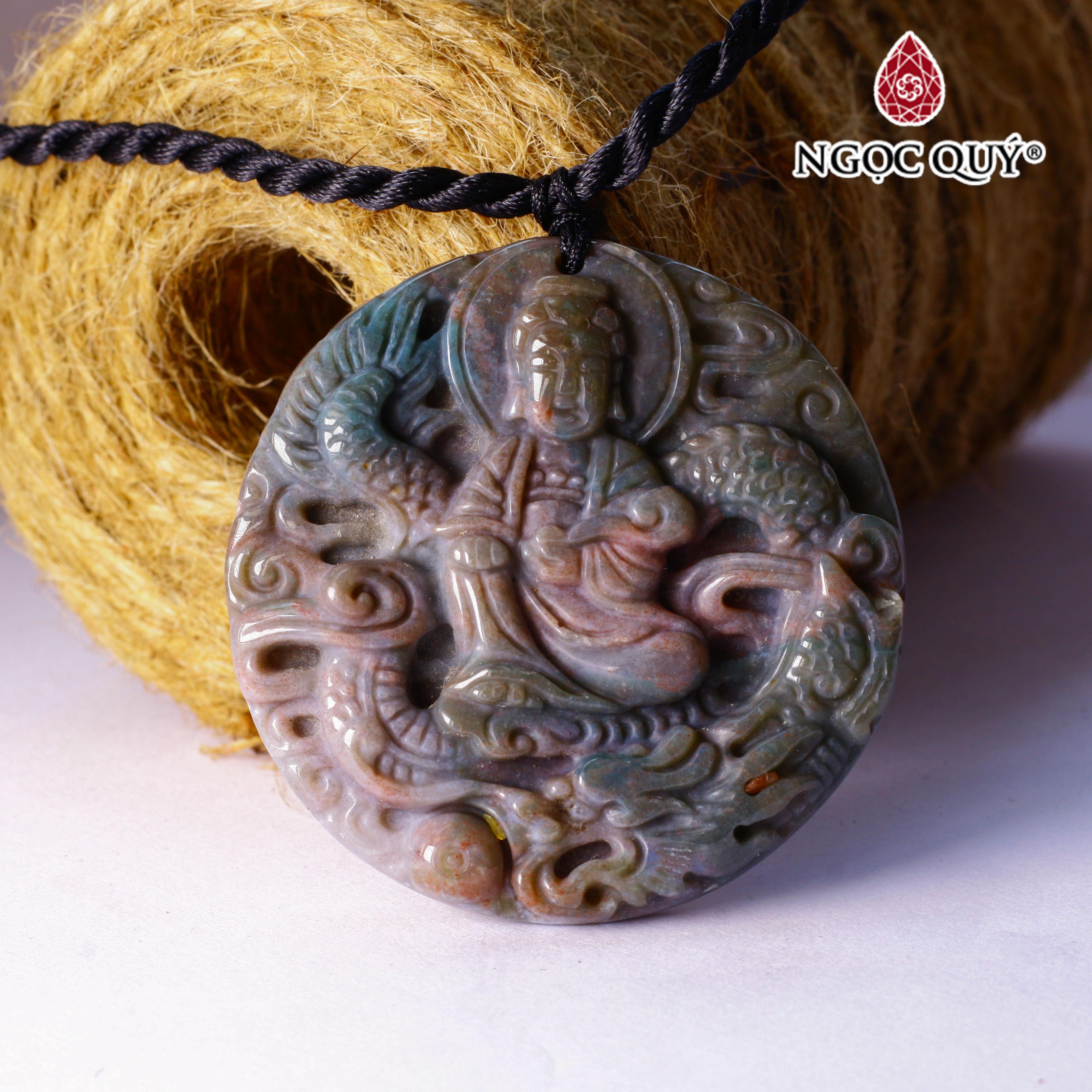 Mặt dây chuyền Phật Bà cưỡi rồng đá chalcedony - Ngọc Quý
