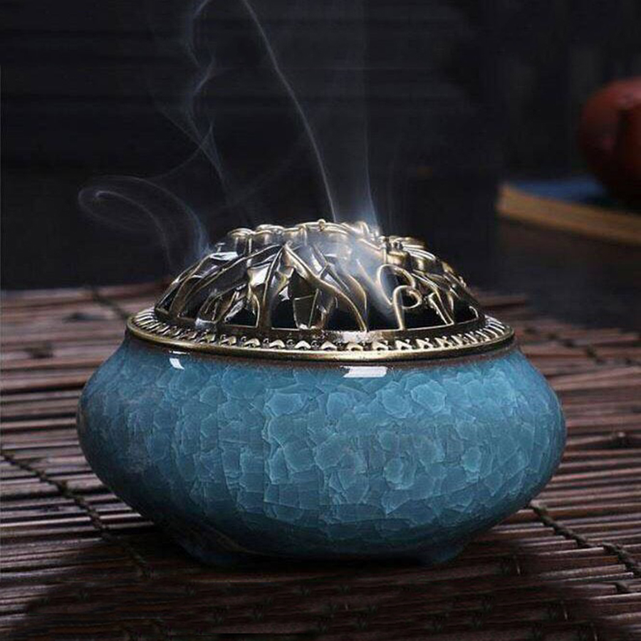 Lư Xông Trầm bằng sứ màu xanh