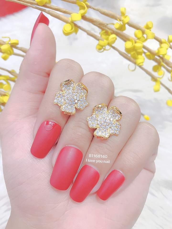 Đôi bông tai mạ vàng 04 cánh mẫu 040R - Mang đi chơi, đi tiệc rất đẹp ạ - Phong cách model