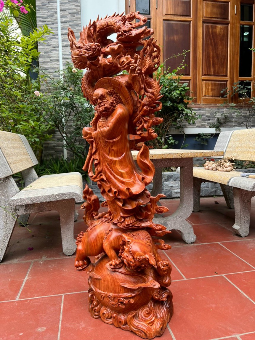 Tượng đạt ma sư tử thuần phục nghê long bằng gỗ hương đá đẹp long lanh kt cao 1m20×38×19,9cm