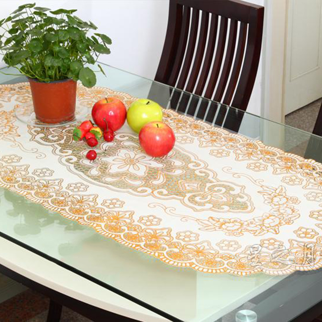 Khăn trải bàn kích thước 50x110cm, ren hoa cao cấp