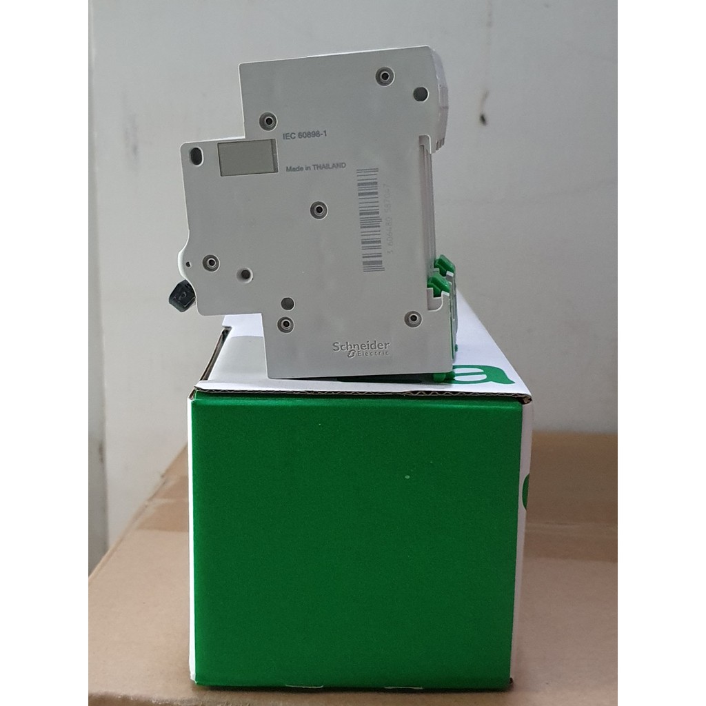 Aptomat tự động Schneider Electric MCB Easy9 4.5kA 3P 230V