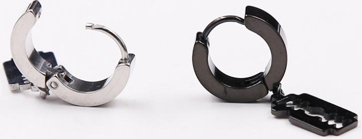 Bông Tai Nam Tòn Ten Lưỡi Lam Titan Ko Rỉ TT 2339 - 1 Cặp