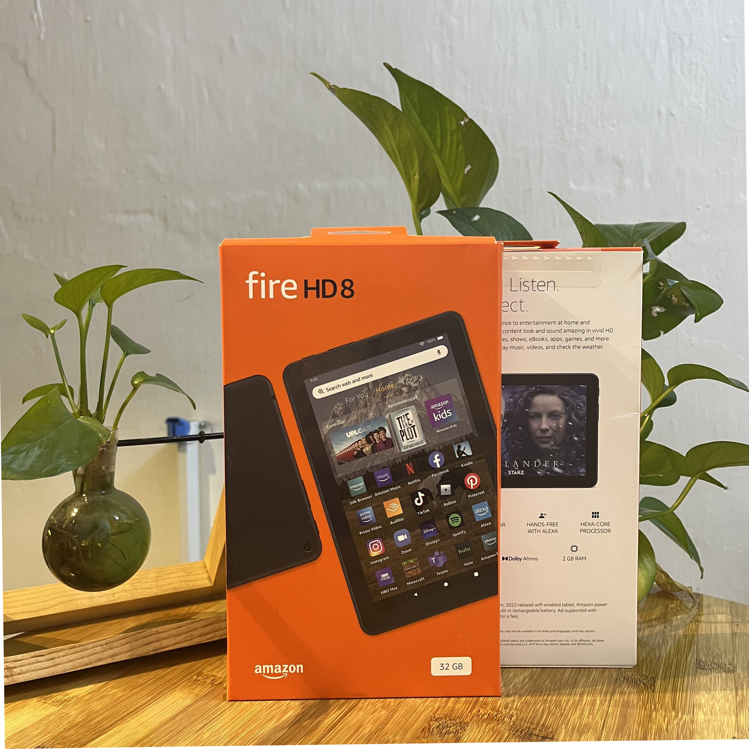 Máy tính bảng Kindle Fire HD8 2022 - Màn hình 8inch HD, RAM 2GB, CPU Hexa-core 2.0 GHz, CÀI ĐƯỢC CH PLAY- Hàng nhập khẩu