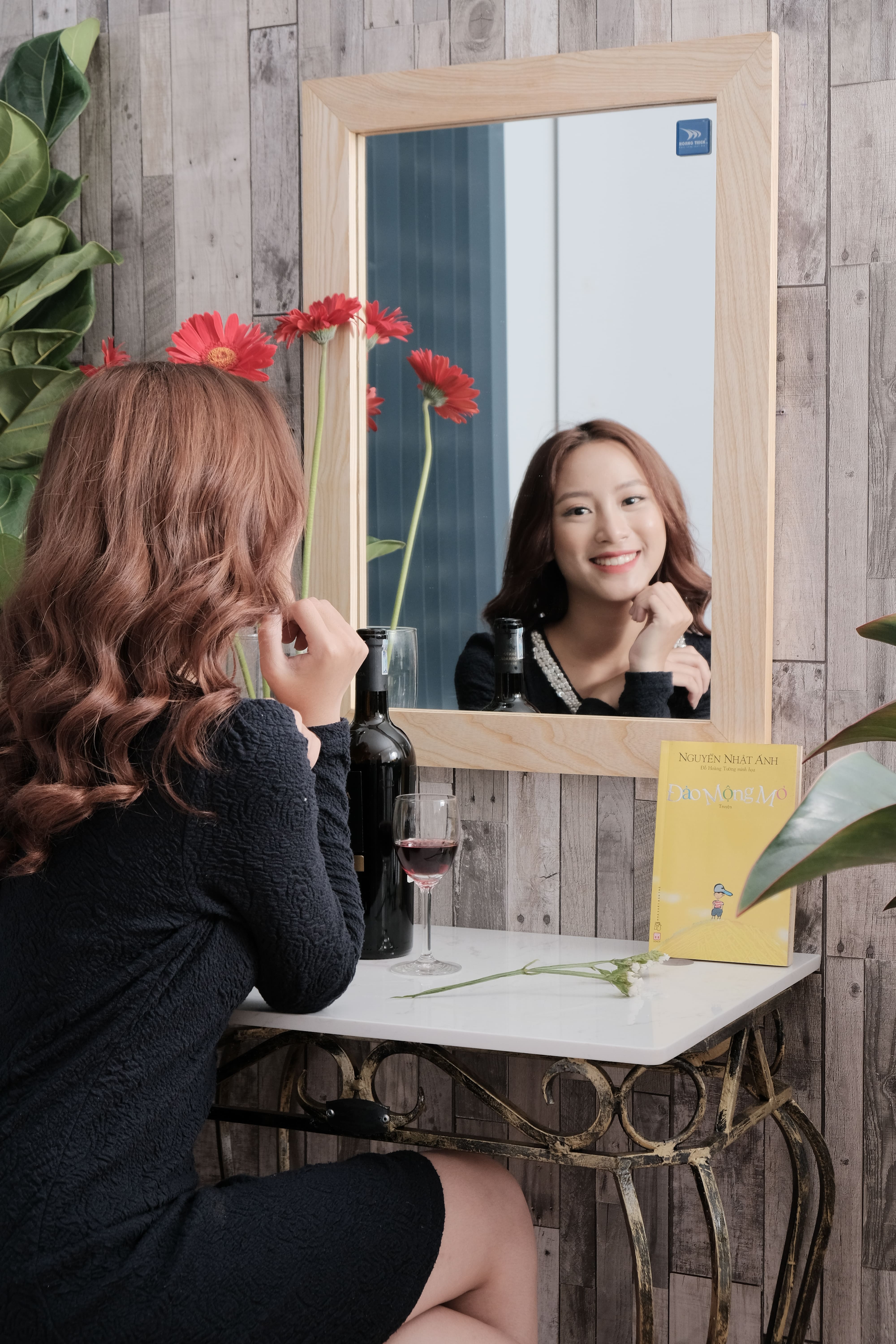 Gương khung gỗ tự nhiên Hoàng Thiện HT 9903