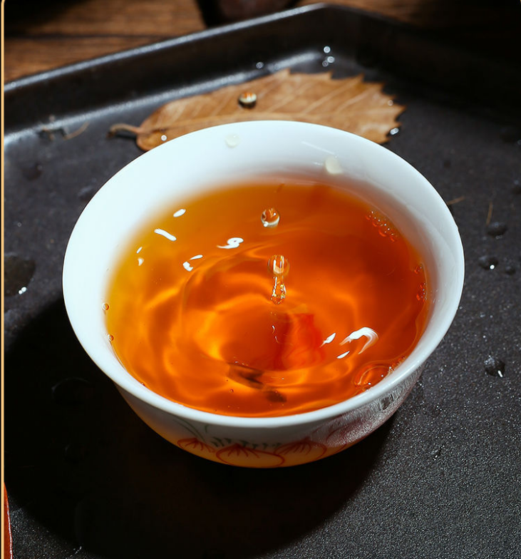 Trà đại hồng bào lon 200gr