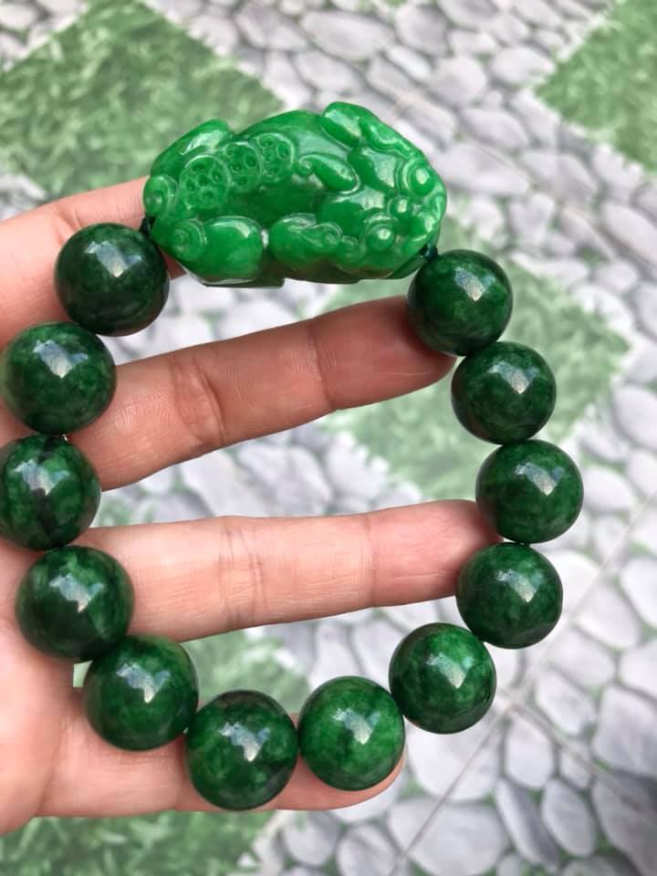 VÒNG TAY PHONG THỦY ĐÁ CẨM THẠCH TỲ HƯU HÚT TÀI LỘC MAY MẮN VÒNG NAM MỆNH THỦY , MỆNH MỘC ĐEO Ạ NAM TAY TO 75KG - 90KG ĐEO