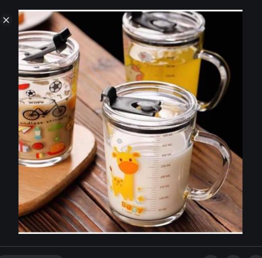 Cốc Thủy Tinh Chia Vạch Pha Sữa Có Tay Cầm, Có Nắp Đậy Kèm Ống Hút Tiện Dụng Loại 400Ml - Loại Tốt
