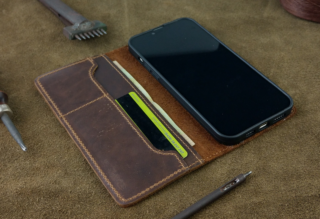 Bao Da cho Iphone 12 Pro Handmade Da Bò Thật