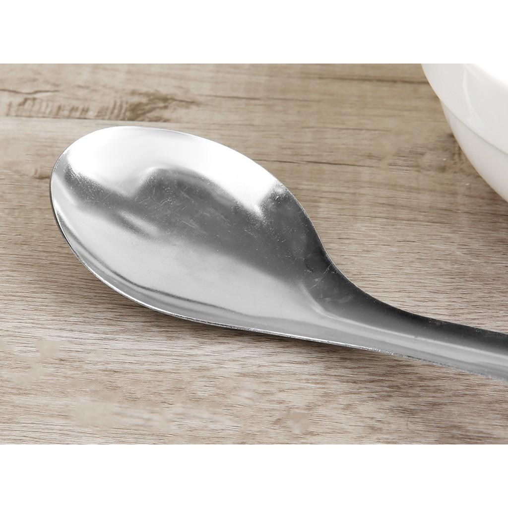 Vá múc canh và múc cơm inox cao cấp chất liệu inox sáng bóng, bền bỉ, hạn chế rỉ sét.