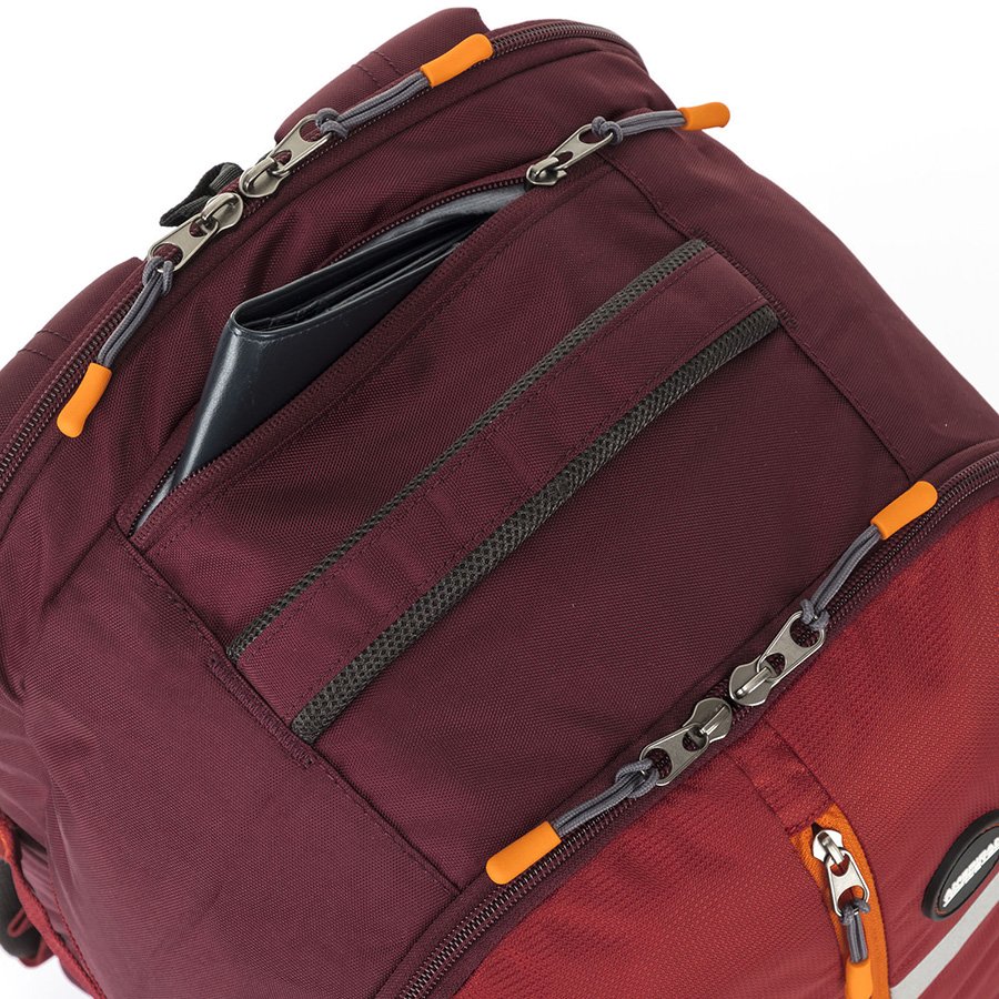 Balo Magna 01 AMERICAN TOURISTER - MỸ : Dây đeo vai trợ lực, công nghệ Tractum Suspension Bao gồm áo bảo vệ balo chống nước, chống bụi Đệm lưng thoải mái, thoáng mát