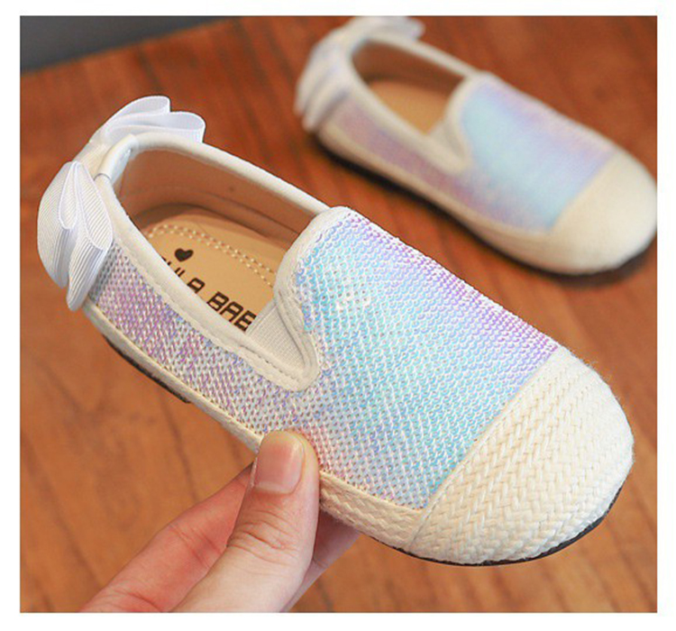 GIÀY SLIP ON CHO BÉ CỰC XINH