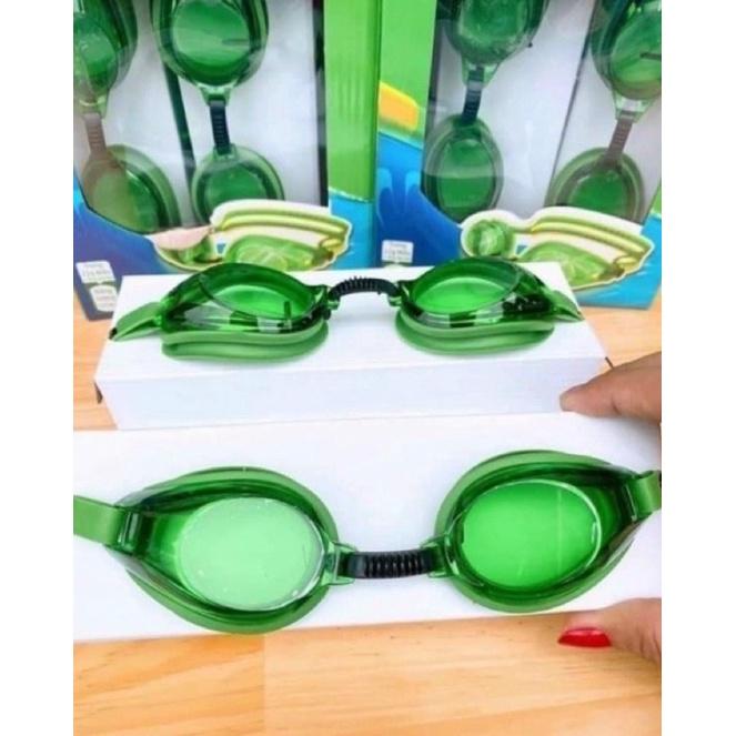Kính bơi cho người lớn và trẻ em