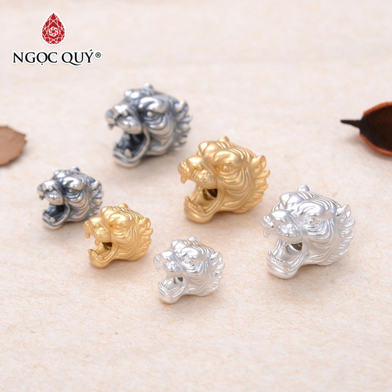 Charm bạc đầu sưu tử xỏ ngang - Ngọc Quý Gemstones