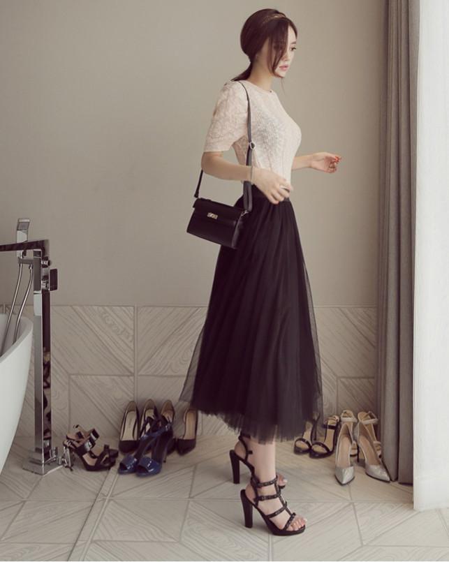 Chân váy lưới xòe dáng dài