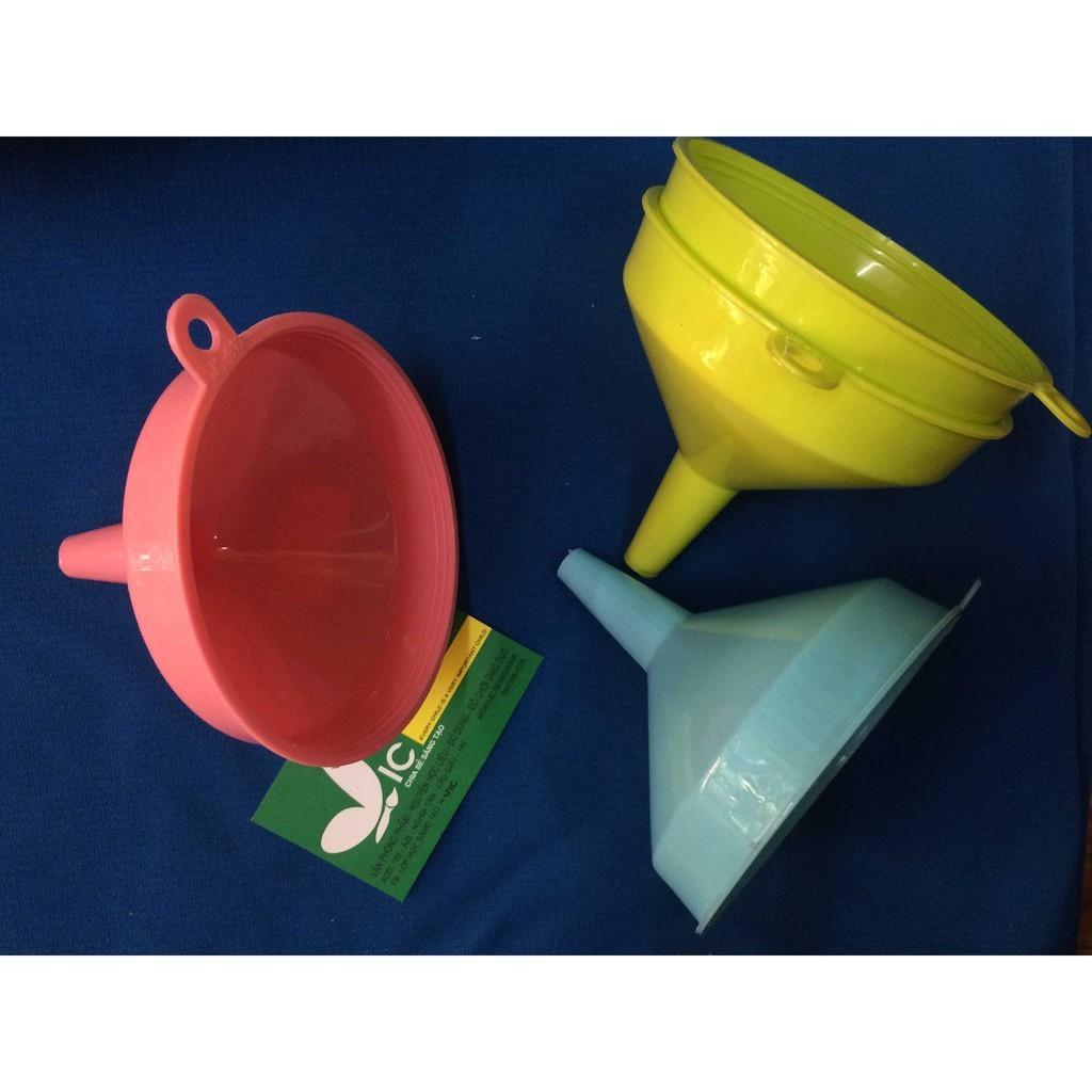 Phễu Nhựa Nhiều Màu Sắc - Giao Ngẫu Nhiên - Loại Tốt