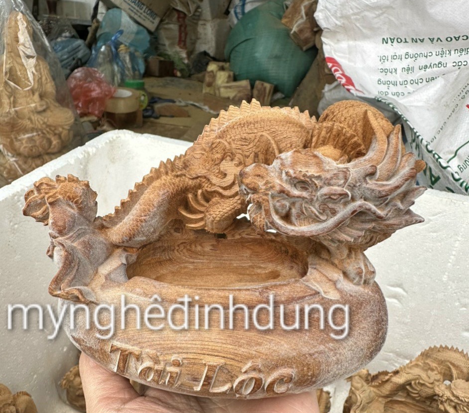 TƯỢNG GẠT TÀN TÀI LỘC PHÚ QUÝ BẰNG GỖ NGỌC AM THƠM NỨC KT 15×11×9CM