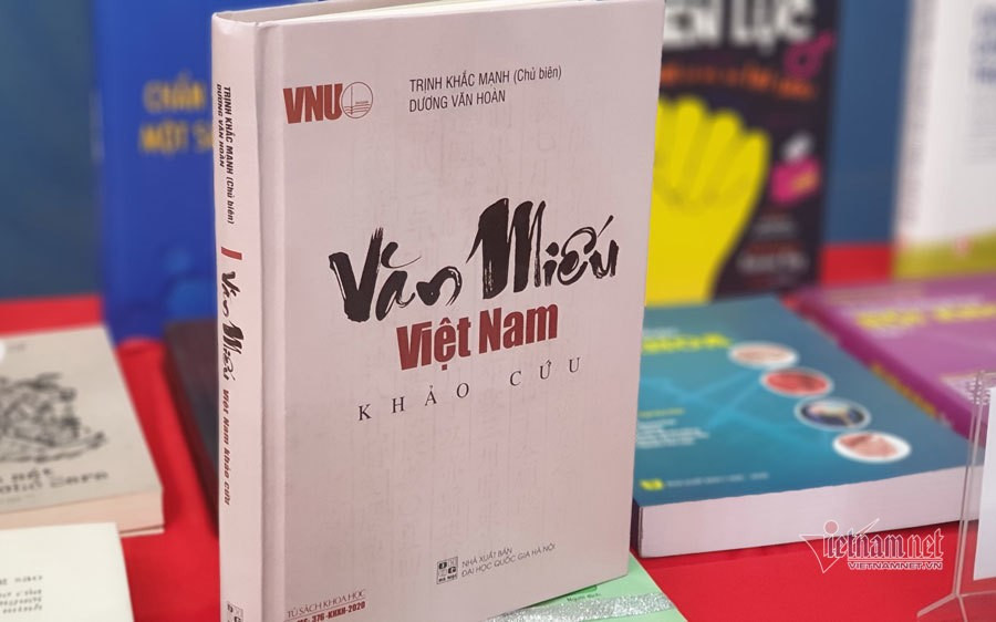 VĂN MIẾU VIỆT NAM (Khảo Cứu) - PGS.TS. Trịnh Khắc Mạnh, Dương Văn Hoàn - (bìa cứng)