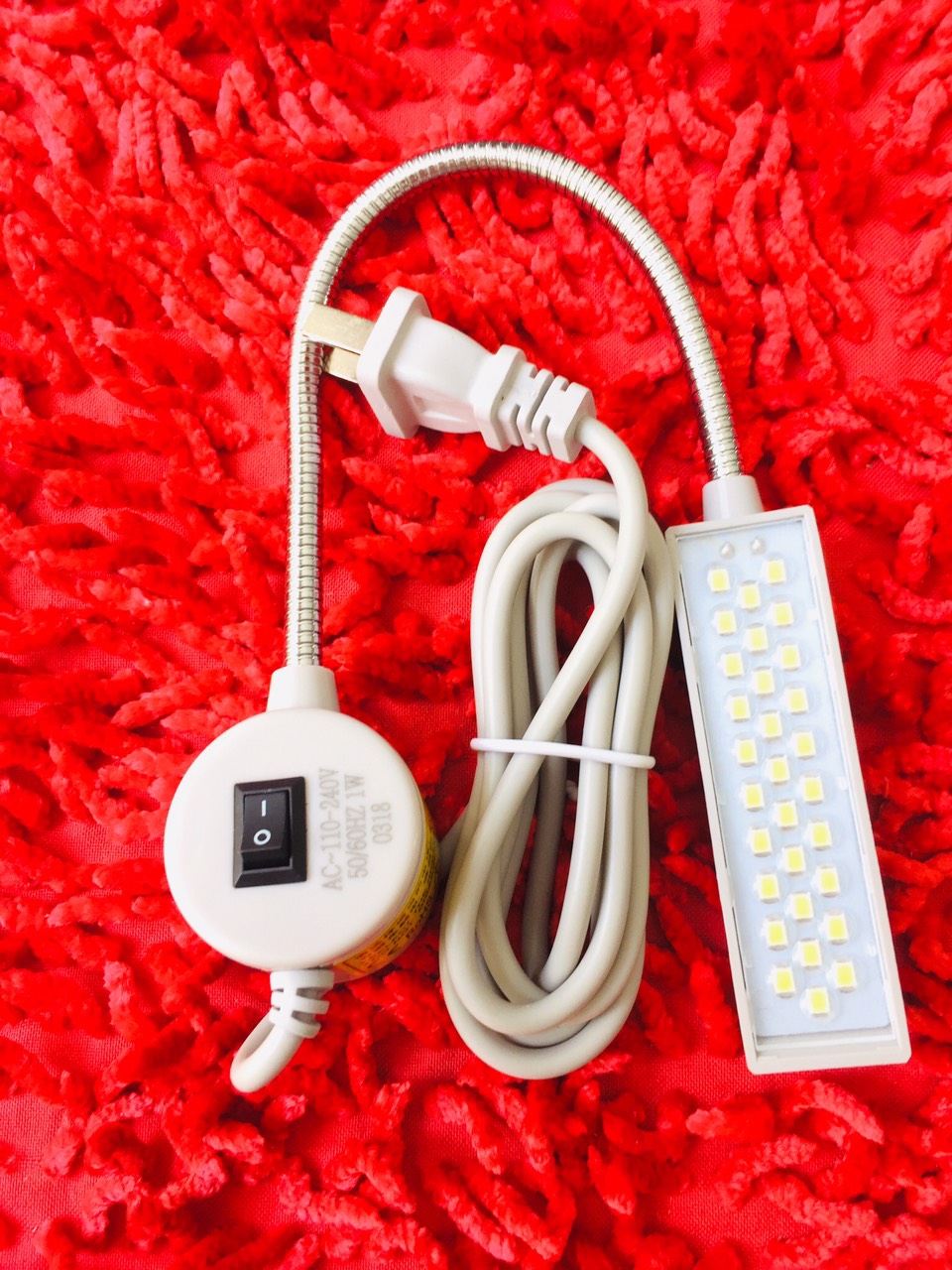 Đèn led gắn máy may 30 bóng hít nam châm
