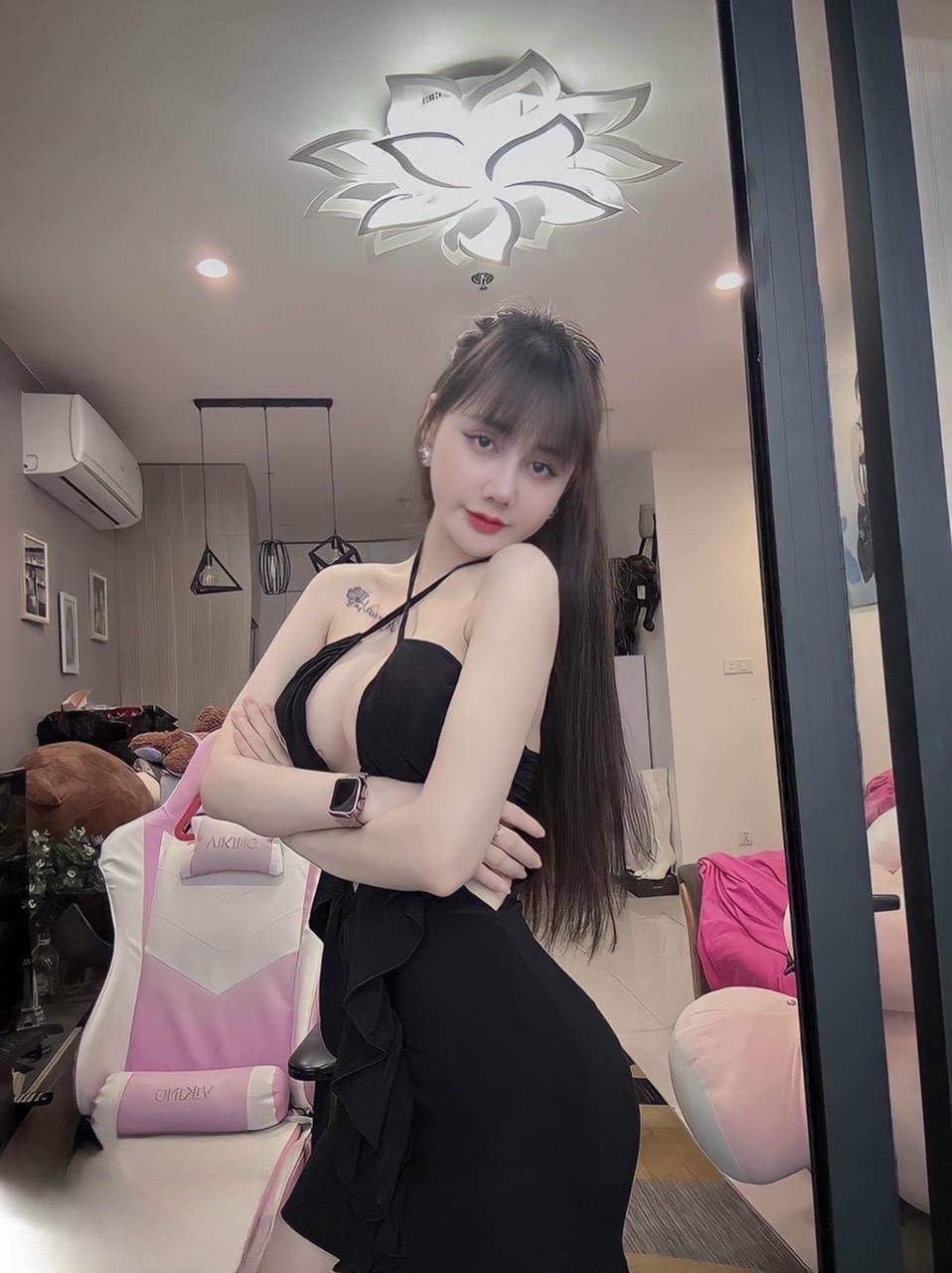 Đầm body yếm Đan dây bèo ngực