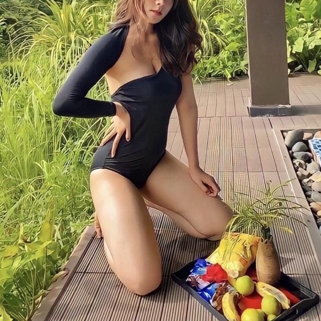 Áo tắm 1 mảnh 1 tay chéo vai