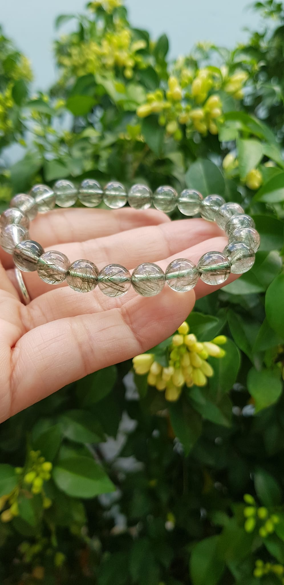 Vòng thạch anh tóc xanh tự nhiên trong bóng nhuyễn mượt đẹp Size vòng 8mm Nữ mệnh Thủy Mộc hỏa đeo ạ